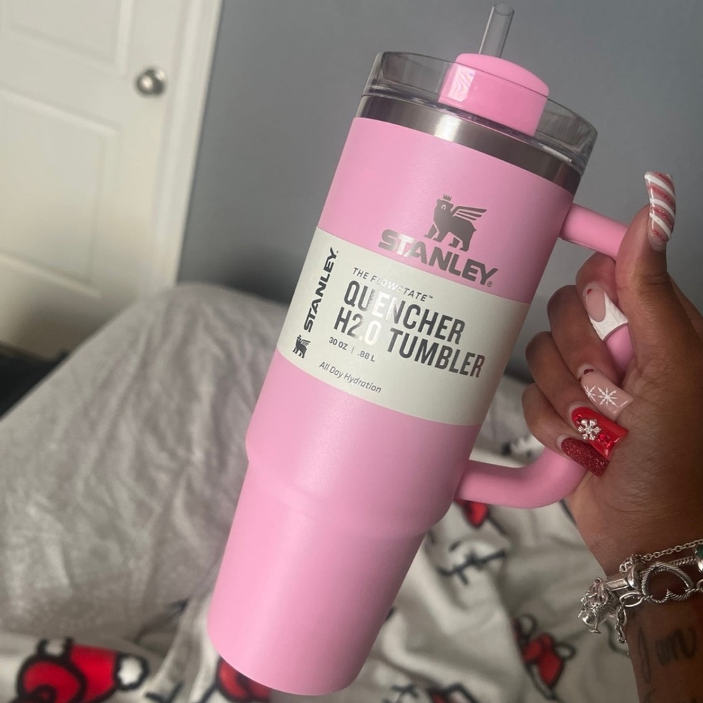 Stanley sizzling pink